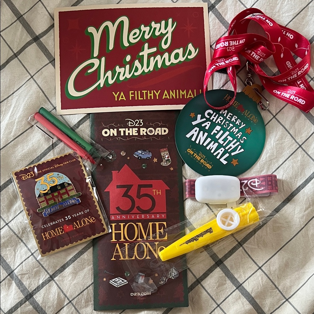 D23 Disney Home Alone 35th Ann Swag Bag